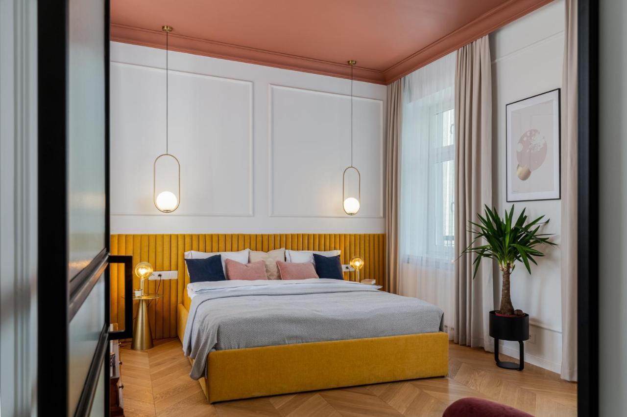 Premium Apartment In Parisian Style In The Heart Of Old Красков Екстериор снимка