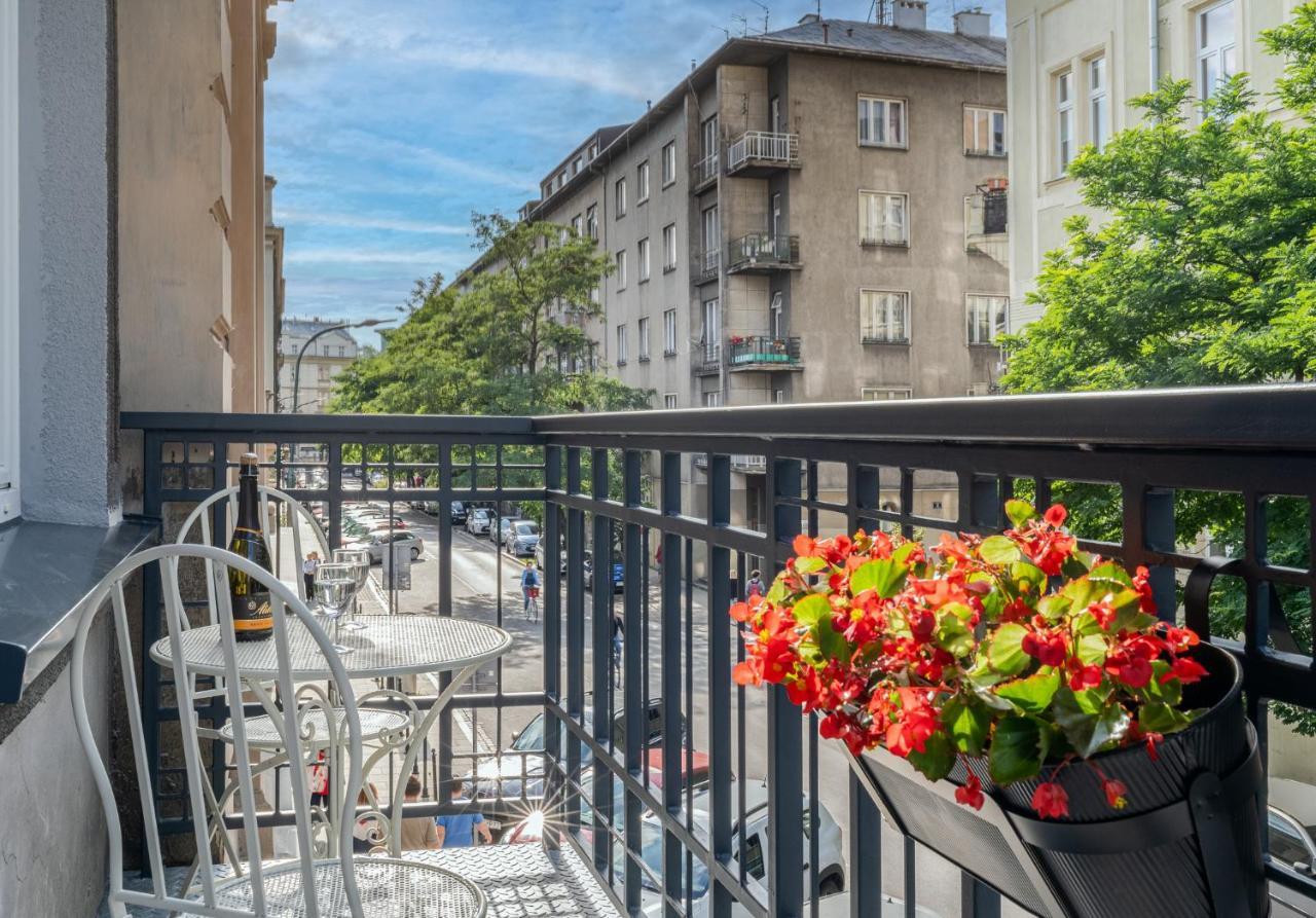 Premium Apartment In Parisian Style In The Heart Of Old Красков Екстериор снимка