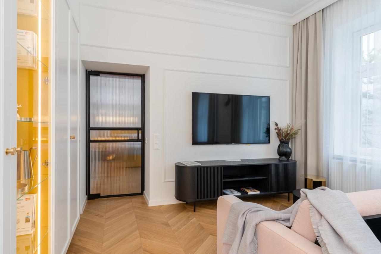 Premium Apartment In Parisian Style In The Heart Of Old Красков Екстериор снимка