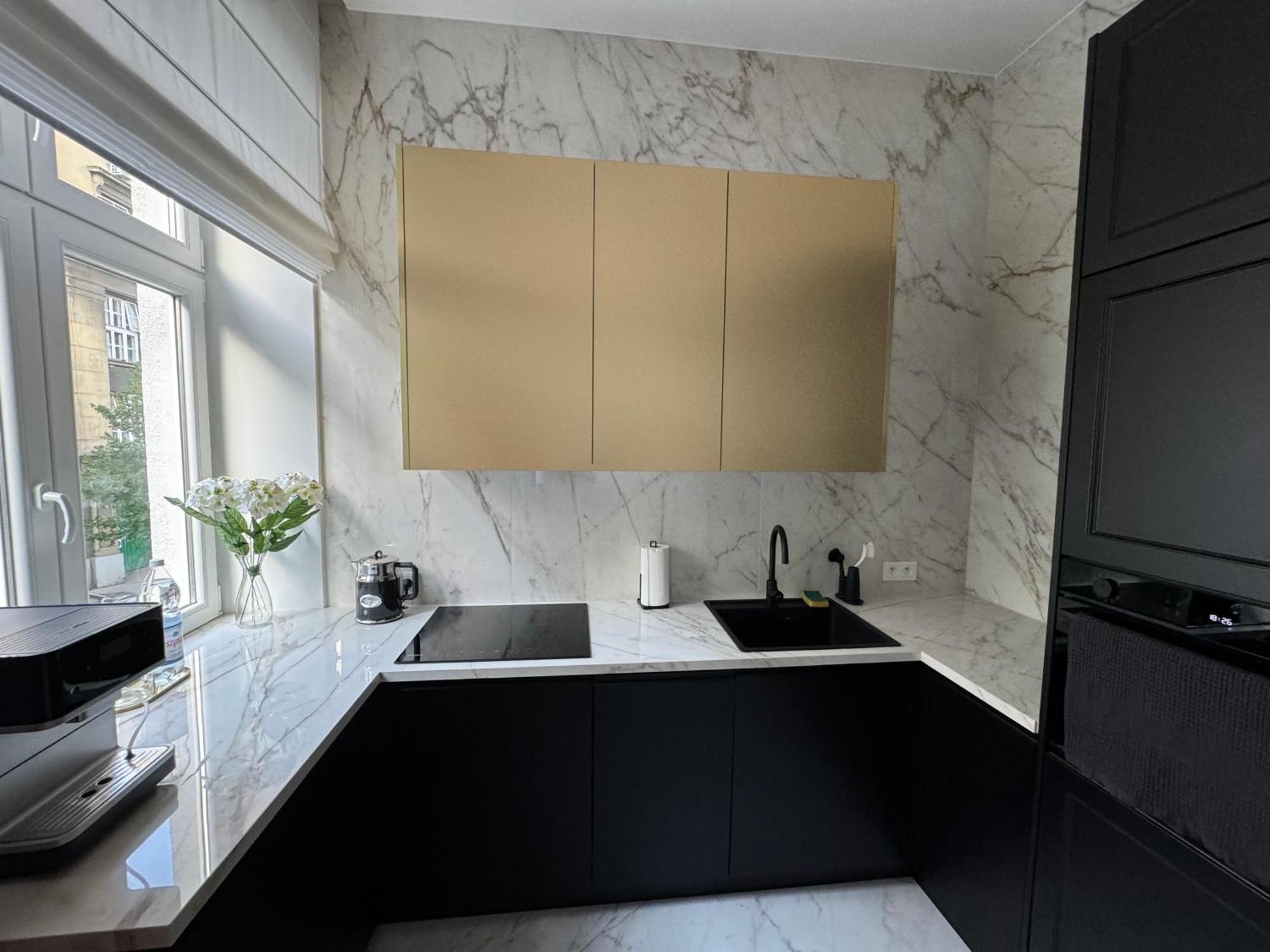 Premium Apartment In Parisian Style In The Heart Of Old Красков Екстериор снимка