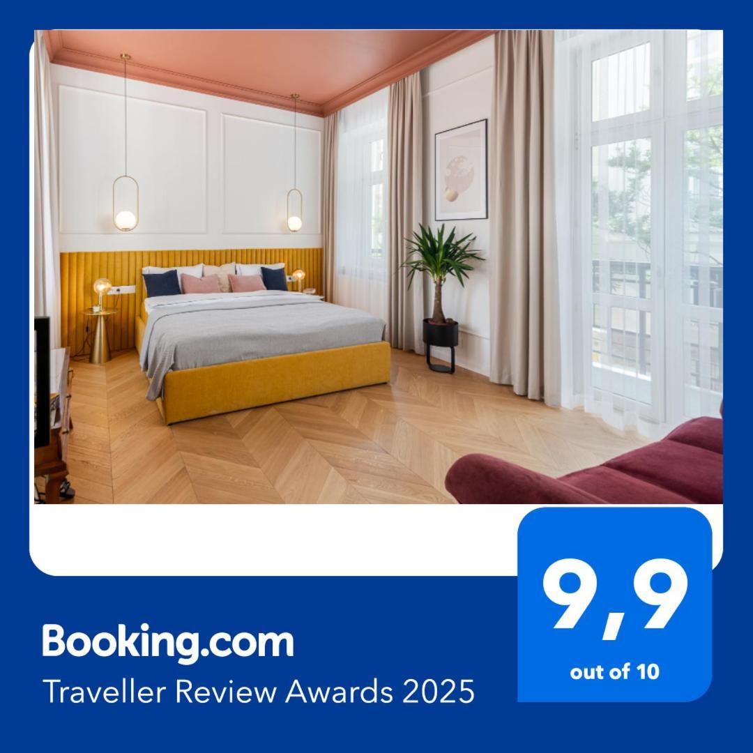 Premium Apartment In Parisian Style In The Heart Of Old Красков Екстериор снимка